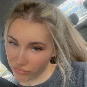 Meet your Posher, Ciara